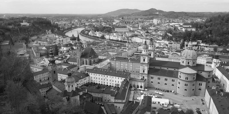 工业设备交易新趋势：挖掘机等重型设备流通的机遇与策略