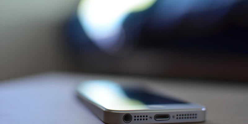 工业设备备件库存优化策略：基于故障率与采购周期的智能管理