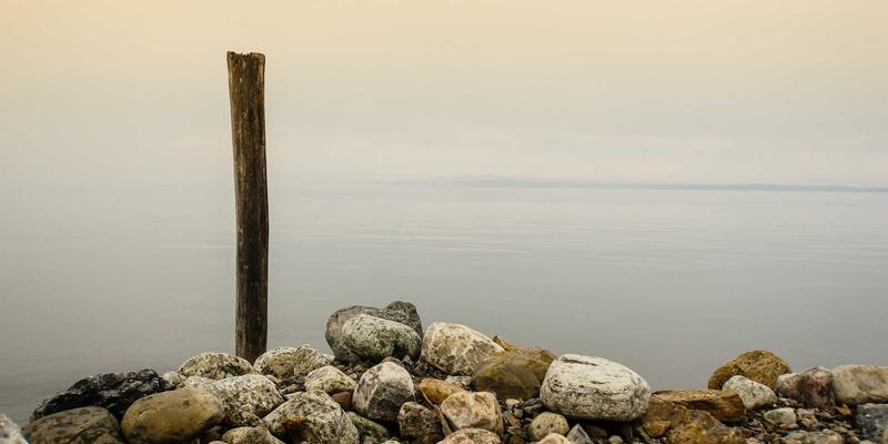 工业设备进阶：从起重机到挖掘机的技术演进与协同应用