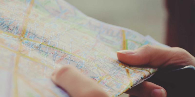 起重机与挖掘机租赁新纪元：实施工业设备远程监控与预测性维护系统指南